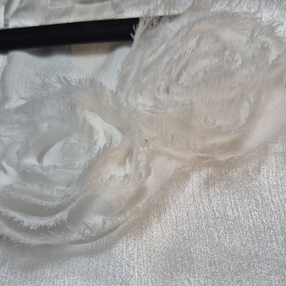 Dressbarn Women Plus 1X White Tank Top with Floral Accents - Picture 9 of 12